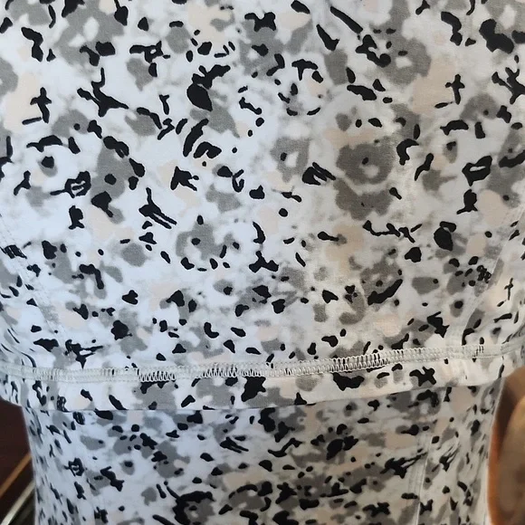 Lululemon Athletica Silver/Gray Asana Jacket - Picture 12 of 15